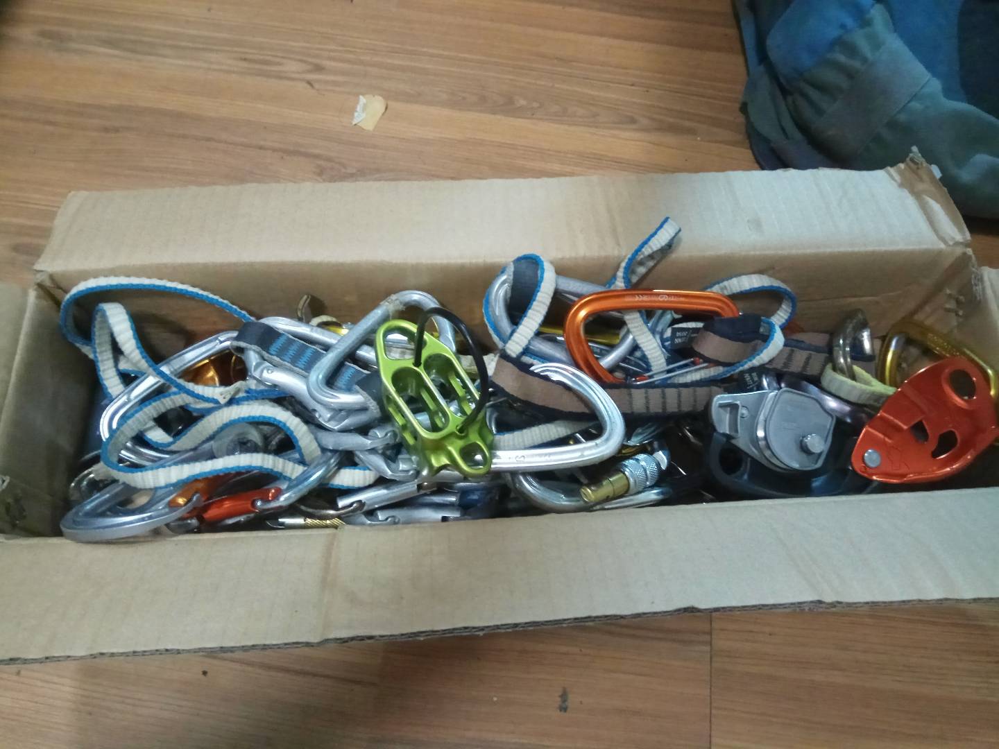 2019-a-box-full-of-climbing-gears