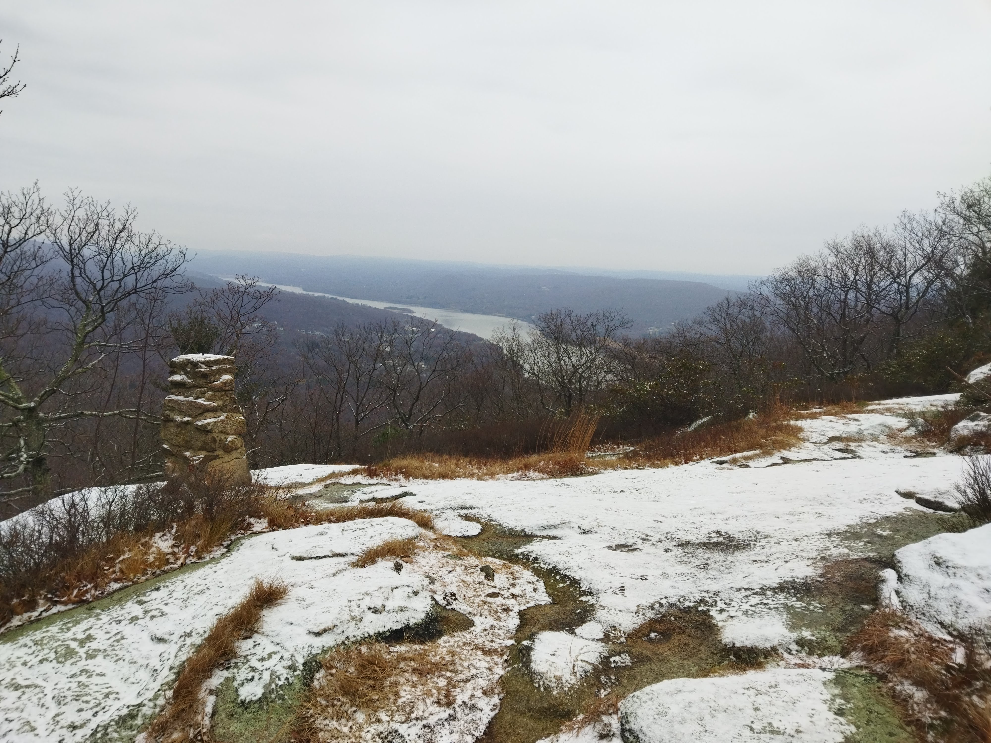 2021-Camping-in-the-snow-it-is-the-first-snow-this-year